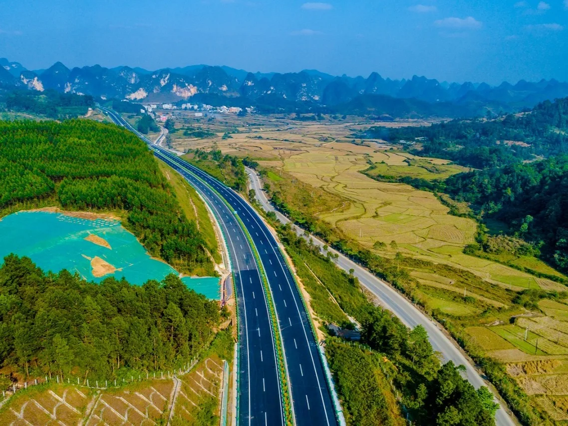 Guangxi Scenic Road
