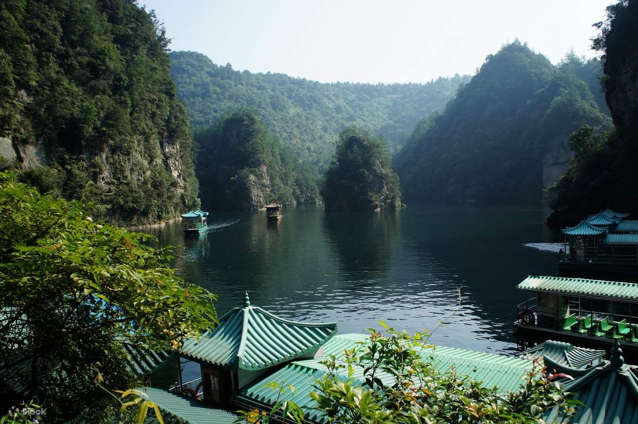 Baofeng Lake