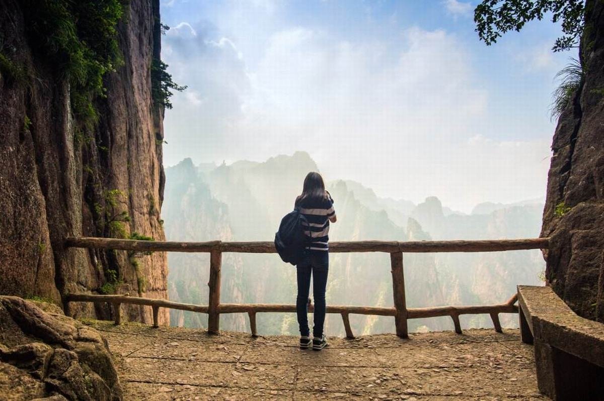 yellow mountain china trekking