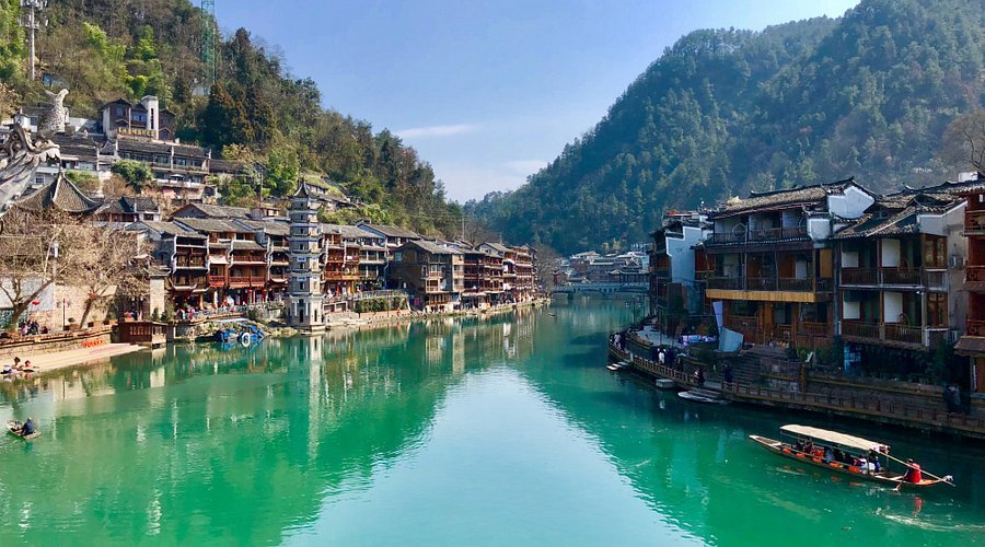 8D New Year Zhangjiajie Fenghuang Phoenix Ancient Town & Canton Tower Bubble Tram and Shanghai 2025