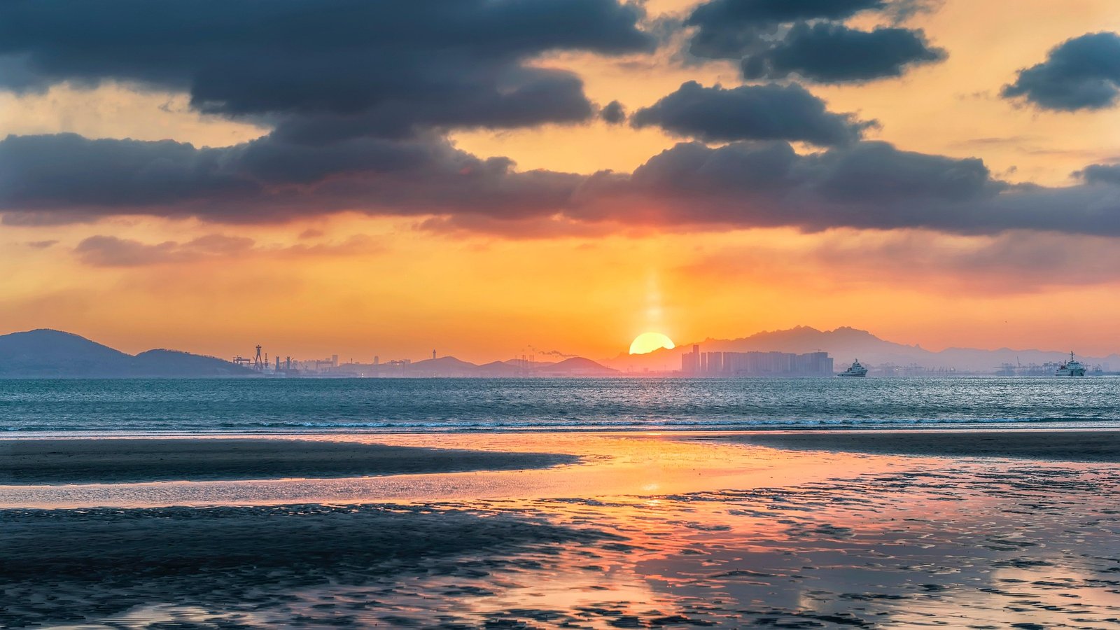 TOUR CHINA - TOURCHINA - PANTAI DI CHINA